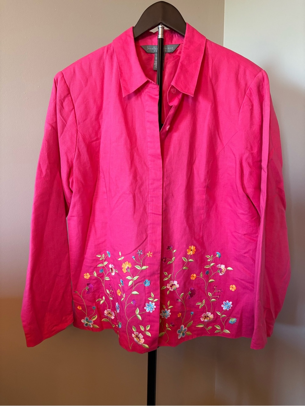 Jessica Holbrook Size Large Pink Light Weight Jacket with Floral Embroidery